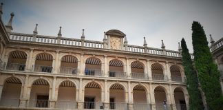 El Patio de Santo Tomás de Villanueva o del Colegio Mayor de San Ildefonso El Patio de Santo Tomás de Villanueva o del Colegio Mayor de San Ildefonso