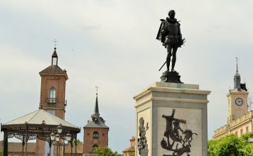 La Plaza de Cervantes plaza cervantes alcala henares