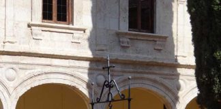 Colegio menor de San Jerónimo o Trilingüe Colegio menor de San Jerónimo o Trilingüe