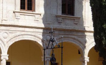 Colegio menor de San Jerónimo o Trilingüe Colegio menor de San Jerónimo o Trilingüe