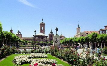 Algunas de las principales calles y plazas del centro histórico de Alcalá de Henares Algunas de las principales calles y plazas del centro histórico de Alcalá de Henares