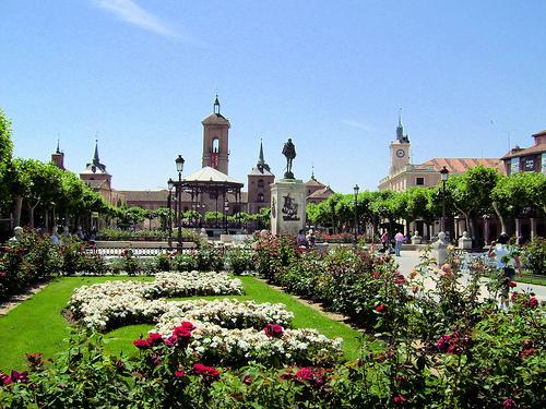 Algunas de las principales calles y plazas del centro histórico de Alcalá de Henares