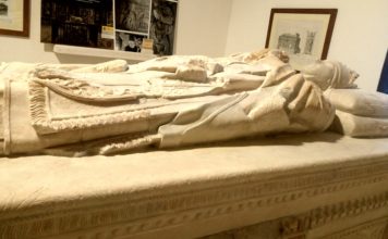 Sepulcro del arzobispo de Toledo Carrillo de Acuña Sepulcro del arzobispo de Toledo Carrillo de Acuña