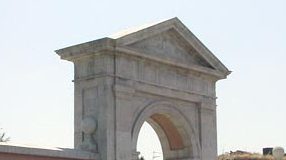 La Puerta de Madrid en Alcalá de Henares La Puerta de Madrid en Alcalá de Henares
