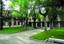 El Patio de Continuos o Filósofos de la Universidad de Alcalá de Henares El Patio de Continuos o Filósifos de la Universidad de Alcalá de Henares