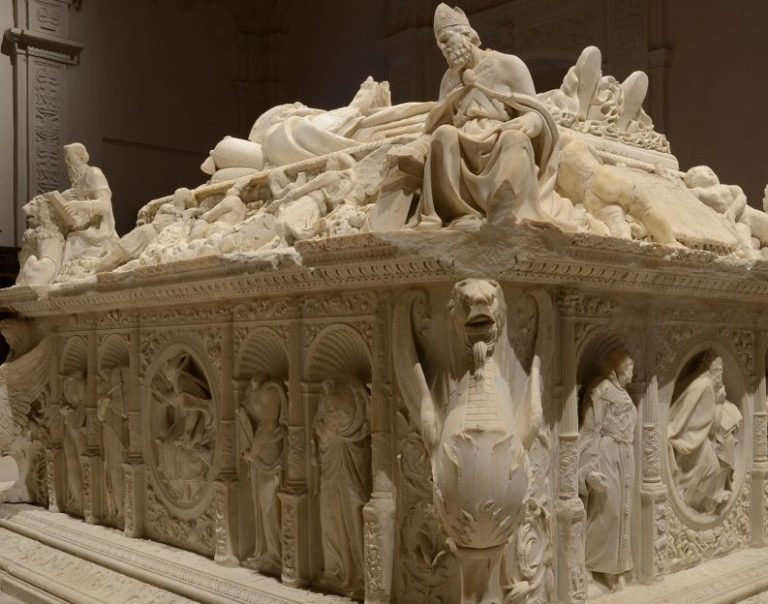 El sepulcro del Cardenal Cisneros