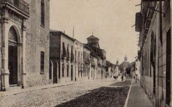La calle de Santiago de Alcalá de Henares La calle de Santiago de Alcalá de Henares