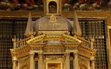 Baldaquino, Bernardas de Alcalá de Henares Baldaquino, Bernardas de Alcalá de Henares