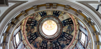 Capilla y sacristía de las Santas Formas, Alcalá de Henares La Capilla y la sacristía de las Santas Formas, Alcalá de Henares