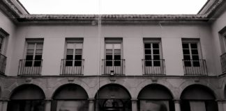 El regalo de un príncipe. Colegio de san Felipe y Santiago o del Rey El regalo de un príncipe, colegio menor de san Felipe y Santiago o del Rey