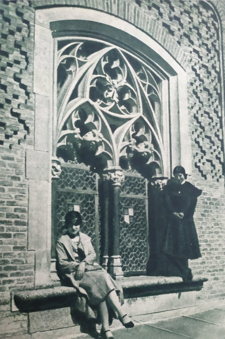Alcalá de Henares y su Palacio Arzobispal, Carlos Sarthou, 1927