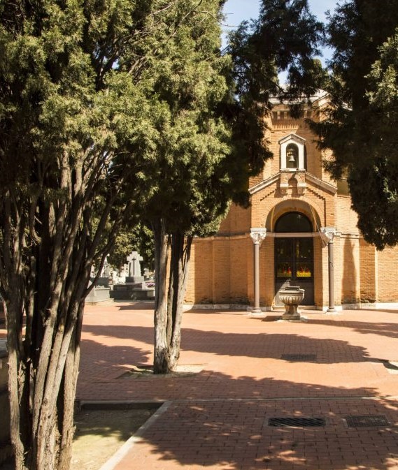 El histórico cementerio municipal de Alcalá de Henares